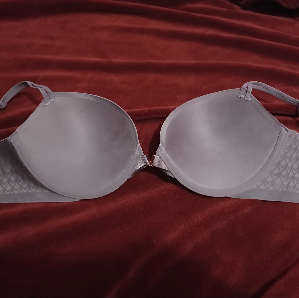 VS bra - Picture 3 of 4